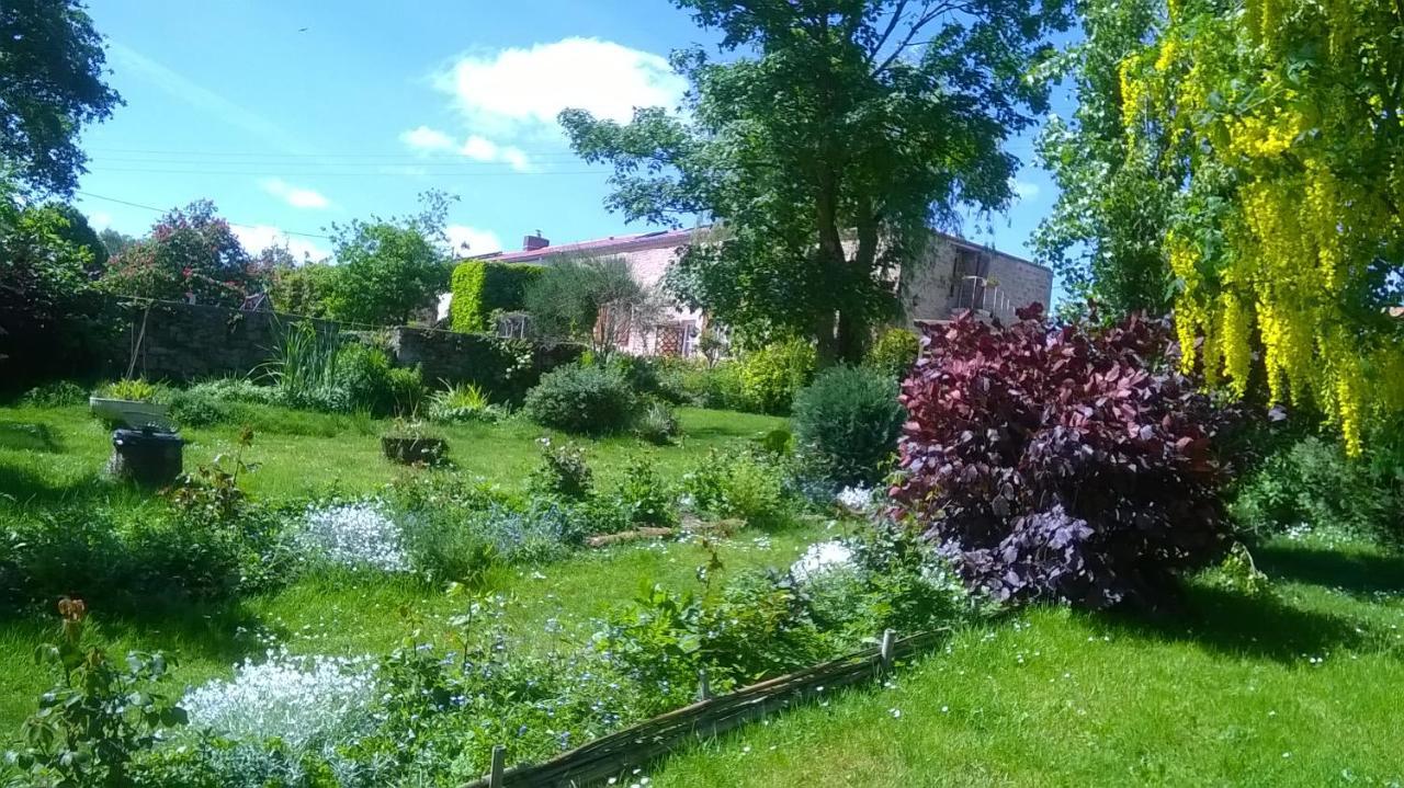 Au Coeur De La Nature Saint-Malo-du-Bois Exterior photo